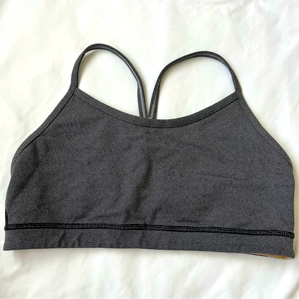 Lululemon Flow Y Sports Bra Size 6